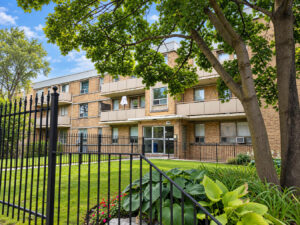 Roxbury Manor