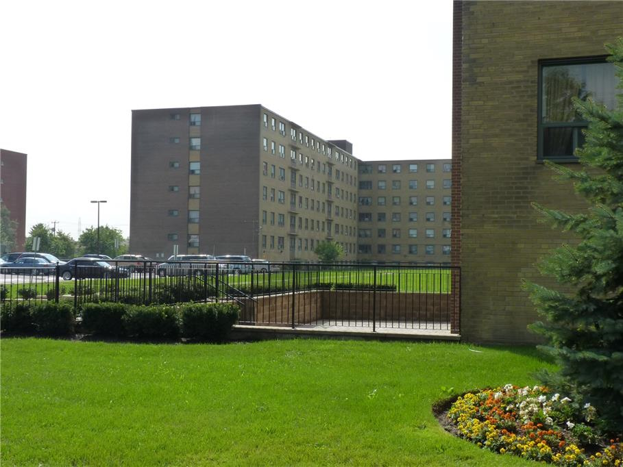 Benville Court Apartments — rental apartment community in North York, Toronto (photo 1)