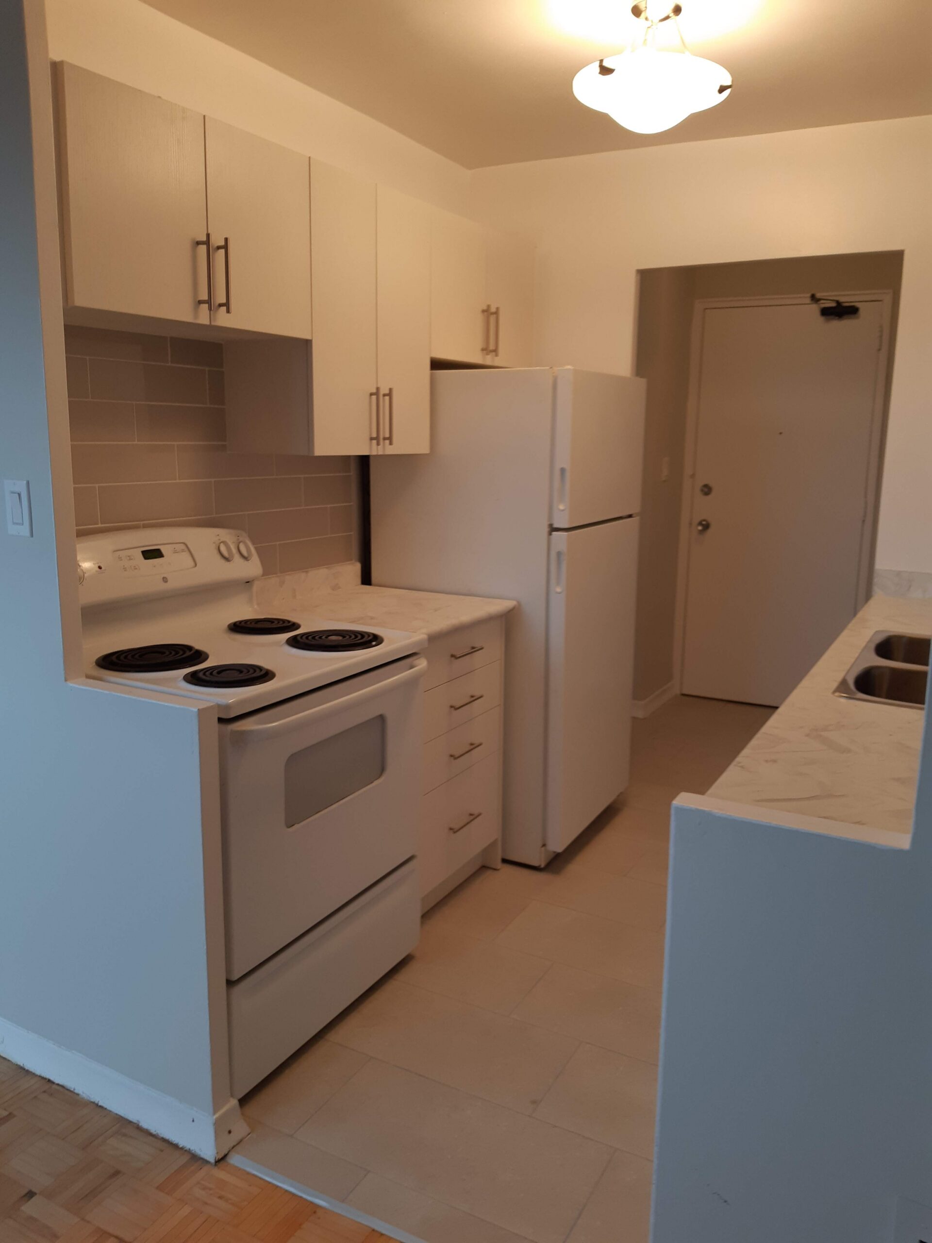 3-bedroom suite at Fairfield Towers, Etobicoke, Toronto