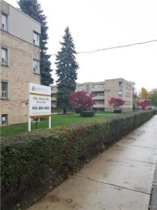 Humber River Apartments — rental apartment community in Etobicoke, Toronto (photo 1)