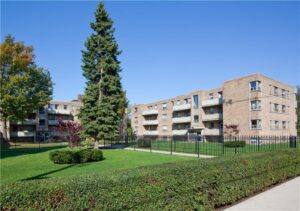 Humber River Apartments — rental apartment community in Etobicoke, Toronto (photo 3)