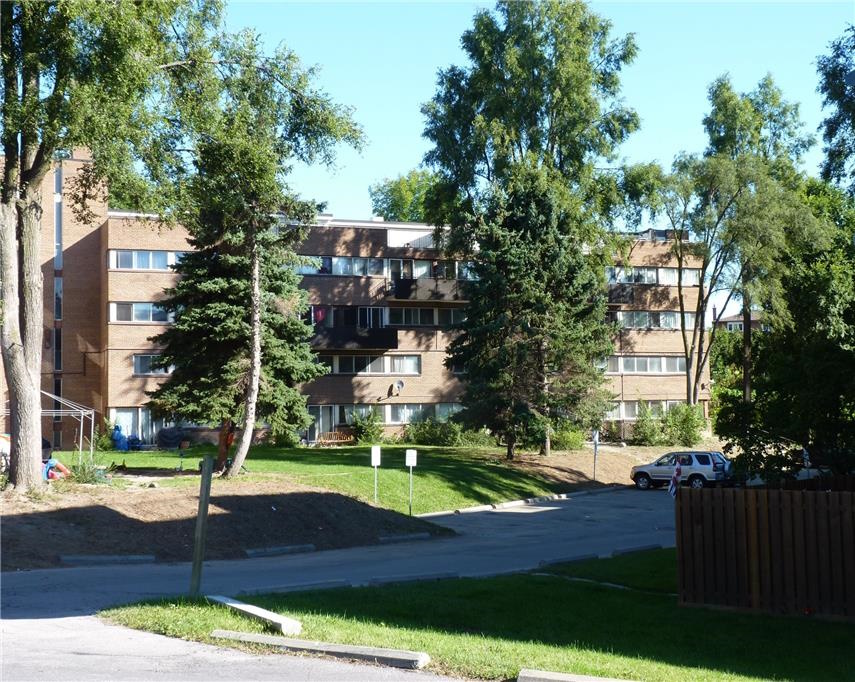 4-bedroom suite at Northwoods Village, North York, Toronto