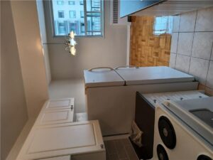 Parkway Manor — rental apartment community in Scarborough, Toronto (photo 9)
