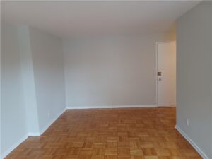 Parkway Manor — rental apartment community in Scarborough, Toronto (photo 12)