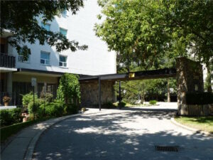 Victoria Village Towers — rental apartment community in Scarborough, Toronto (photo 1)